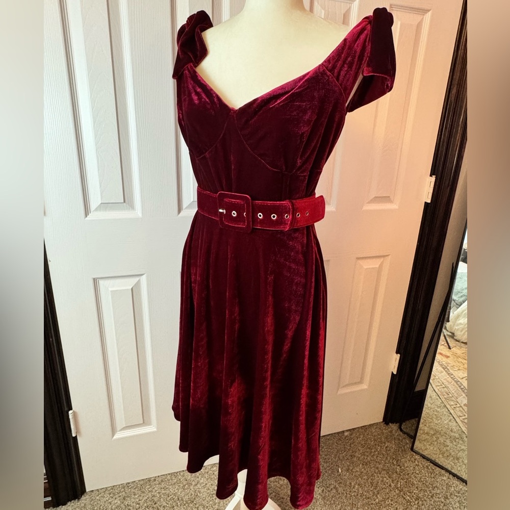 Unique Vintage - Deep Red Velvet Swing Dress W/ Pockets, Size XL/14